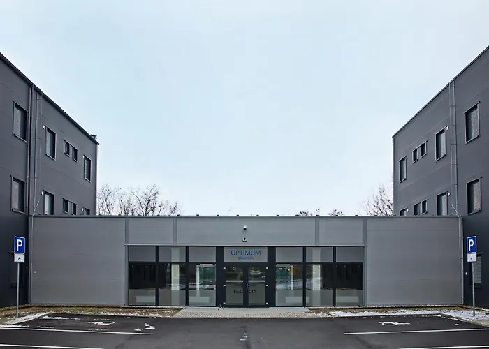 Optimum Devinska Хостел *